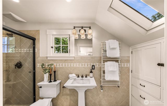 2333 Federal Avenue E, Seattle, WA 98102