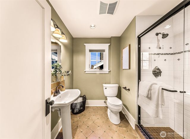 2333 Federal Avenue E, Seattle, WA 98102