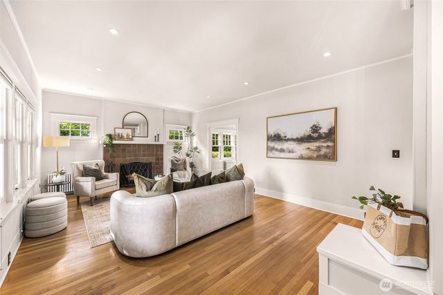 2333 Federal Avenue E, Seattle, WA 98102