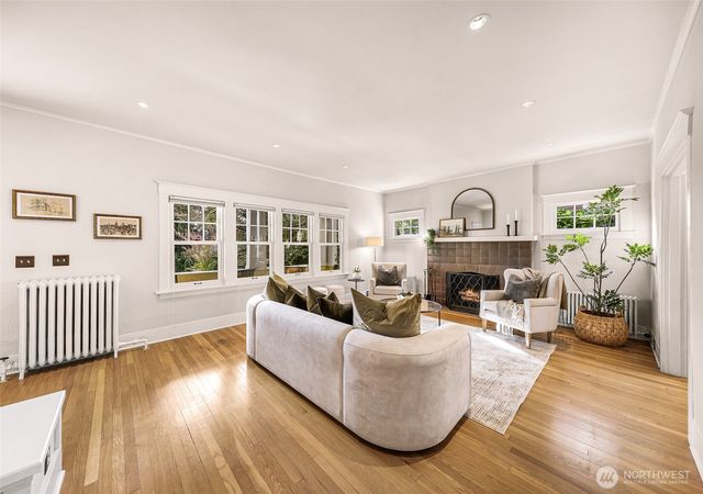 2333 Federal Avenue E, Seattle, WA 98102