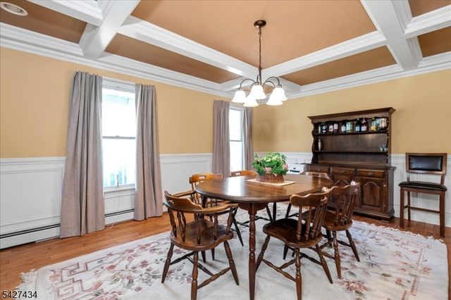 9 Carriage Ln, Hardyston Twp., NJ 07419