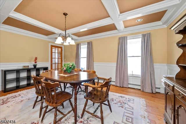 9 Carriage Ln, Hardyston Twp., NJ 07419