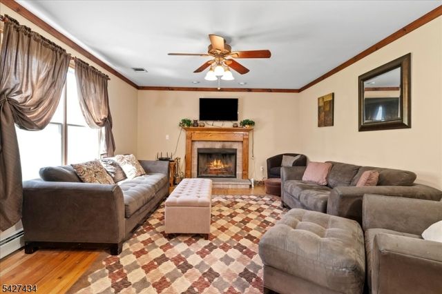 9 Carriage Ln, Hardyston Twp., NJ 07419