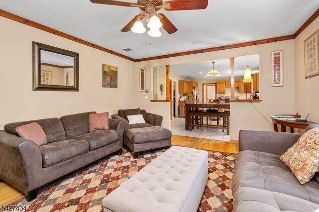 9 Carriage Ln, Hardyston Twp., NJ 07419