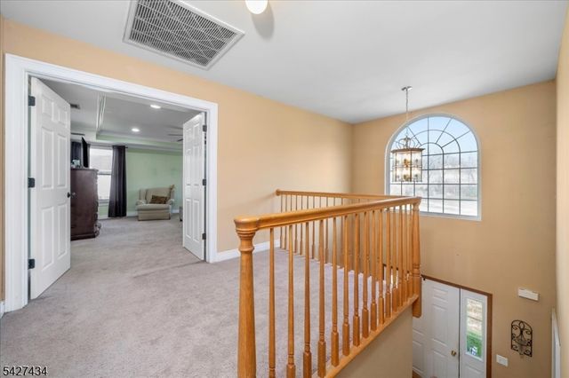 9 Carriage Ln, Hardyston Twp., NJ 07419