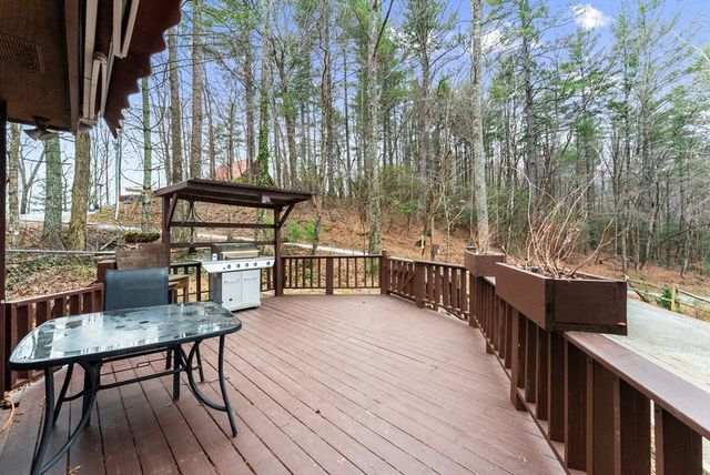 279 Cindy Cove Road, Blairsville, GA 30512