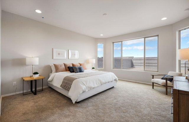 6331 Angelou Lane NW, Albuquerque, NM 87120