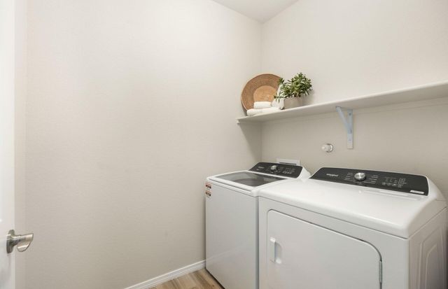 6331 Angelou Lane NW, Albuquerque, NM 87120