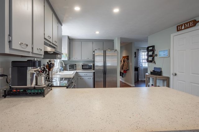 63 Norma Drive, Nashua, NH 03062