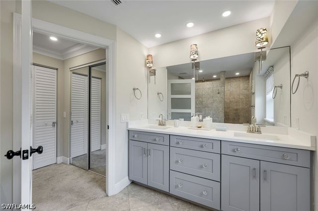 517 Parkwood LN, Naples, FL 34103