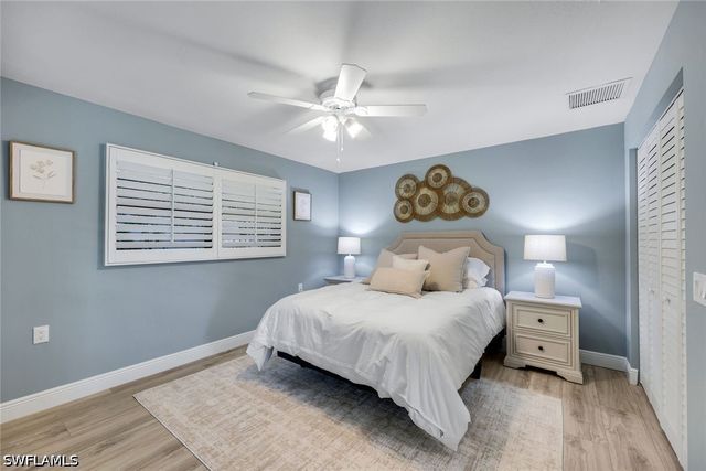 517 Parkwood LN, Naples, FL 34103