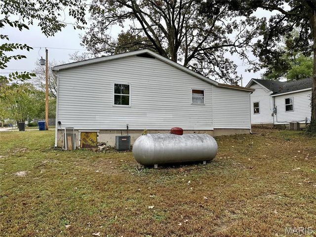 7 N Warfel Street, Salem, MO 65560