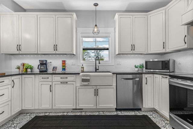 980 Serenity Way, Ann Arbor, MI 48103