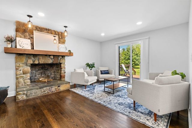 980 Serenity Way, Ann Arbor, MI 48103