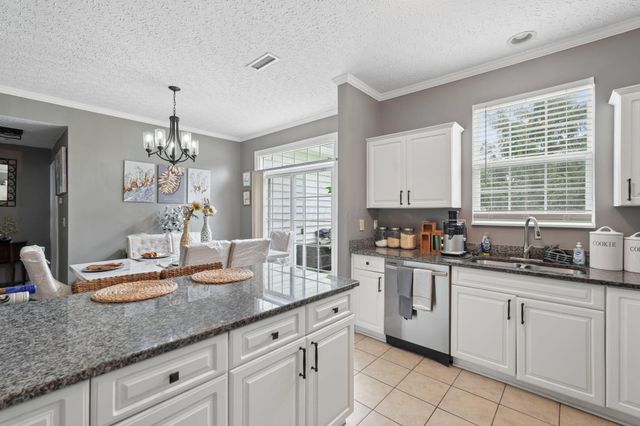 5967 Naughten Pond Drive, Columbus, OH 43213