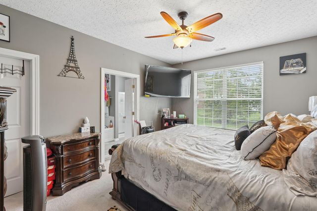 5967 Naughten Pond Drive, Columbus, OH 43213