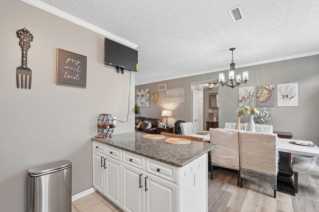 5967 Naughten Pond Drive, Columbus, OH 43213