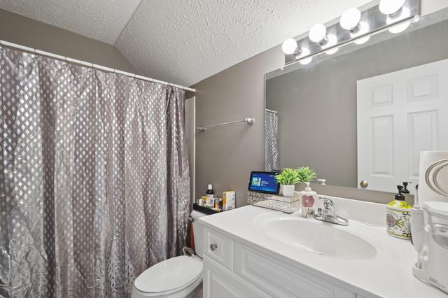 5967 Naughten Pond Drive, Columbus, OH 43213