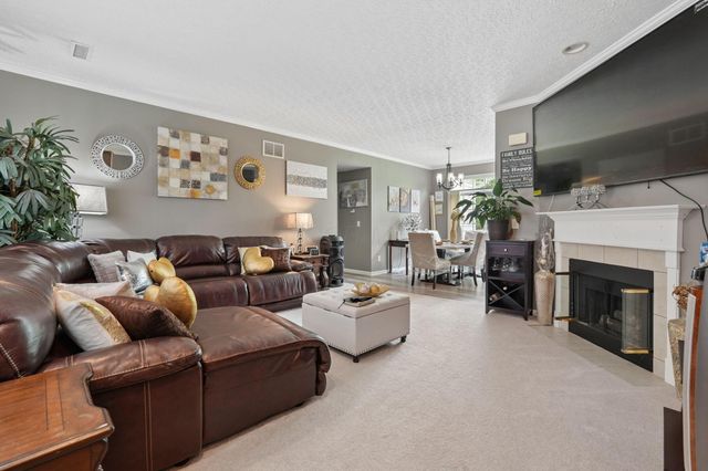 5967 Naughten Pond Drive, Columbus, OH 43213