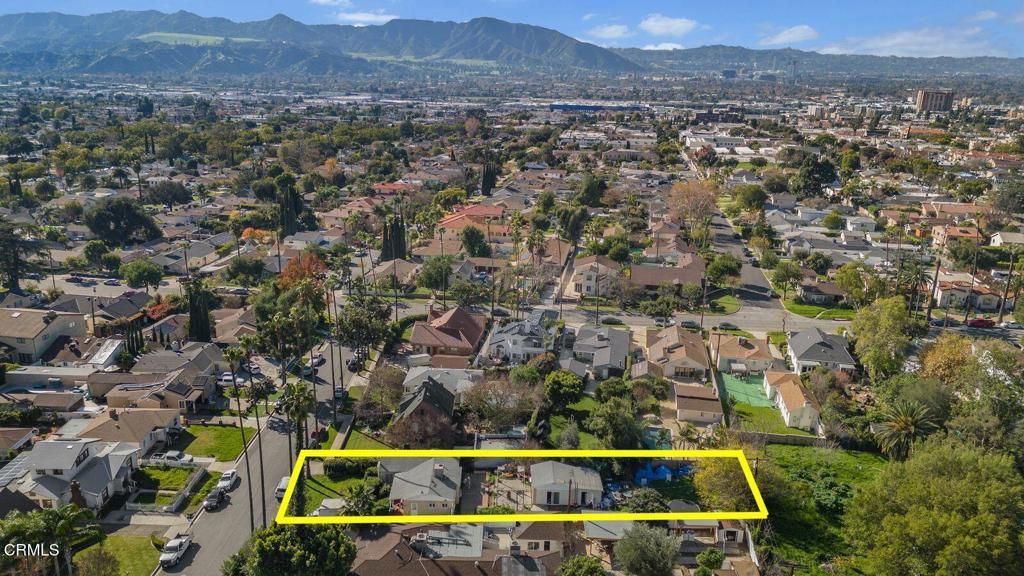 Image 17 of property listing at 1023 E Elmwood Avenue, Burbank, CA 91501