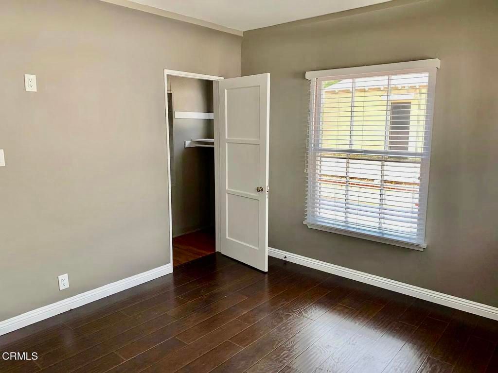 Image 9 of property listing at 1023 E Elmwood Avenue, Burbank, CA 91501