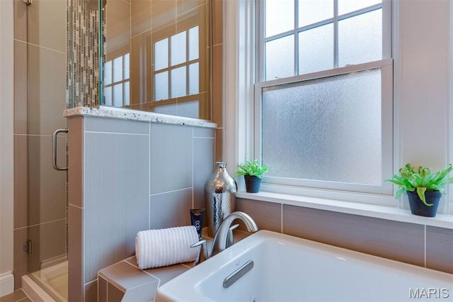 7552 Wydown Boulevard 1W, St Louis, MO 63105