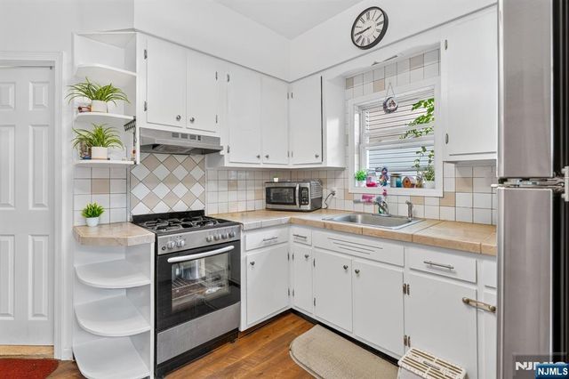 9 Cambridge Avenue, Garfield, NJ 07026