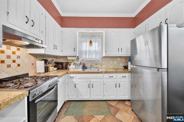 9 Cambridge Avenue, Garfield, NJ 07026