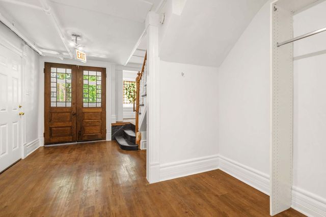 532 W Fullerton Parkway, Chicago, IL 60614