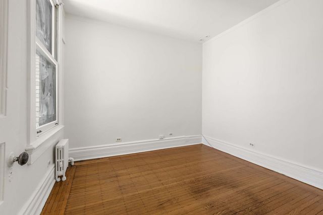 532 W Fullerton Parkway, Chicago, IL 60614