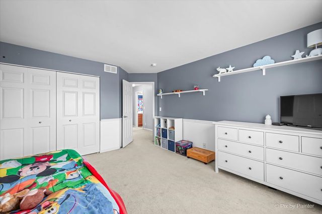 2046 Hearthstone Avenue, Yorkville, IL 60560