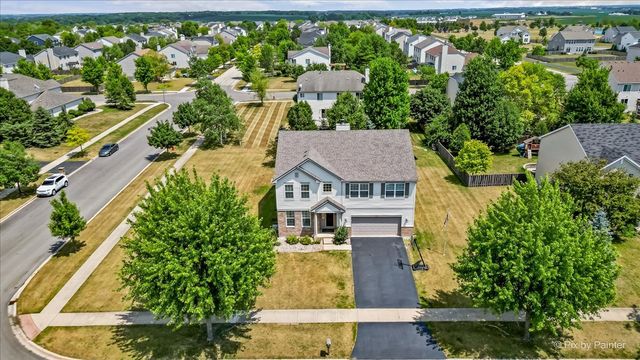 2046 Hearthstone Avenue, Yorkville, IL 60560