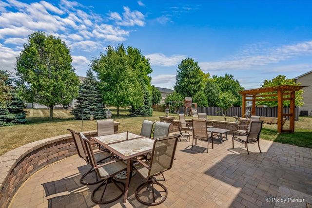 2046 Hearthstone Avenue, Yorkville, IL 60560