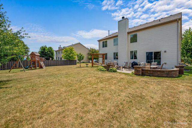 2046 Hearthstone Avenue, Yorkville, IL 60560
