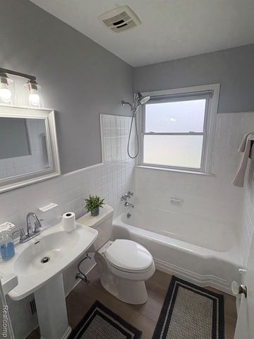 15044 Oceana Avenue, Allen Park, MI 48101