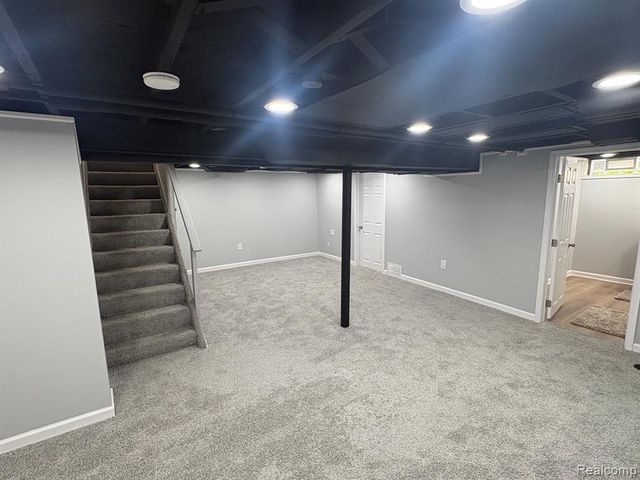 15044 Oceana Avenue, Allen Park, MI 48101