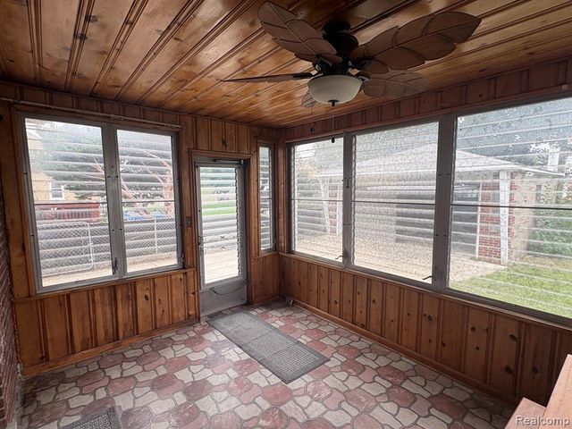 15044 Oceana Avenue, Allen Park, MI 48101