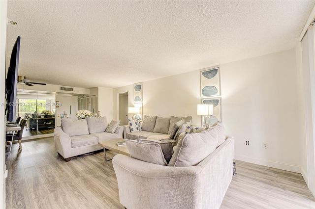 210 174th Street 312, Sunny Isles Beach, FL 33160
