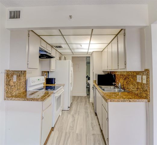 210 174th Street 312, Sunny Isles Beach, FL 33160