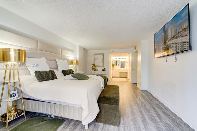 210 174th Street 312, Sunny Isles Beach, FL 33160