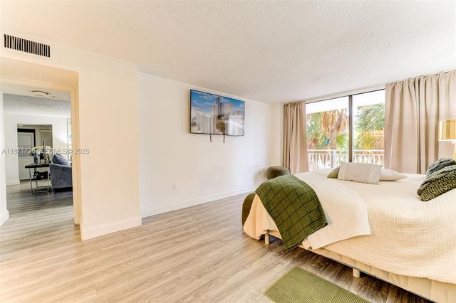 210 174th Street 312, Sunny Isles Beach, FL 33160