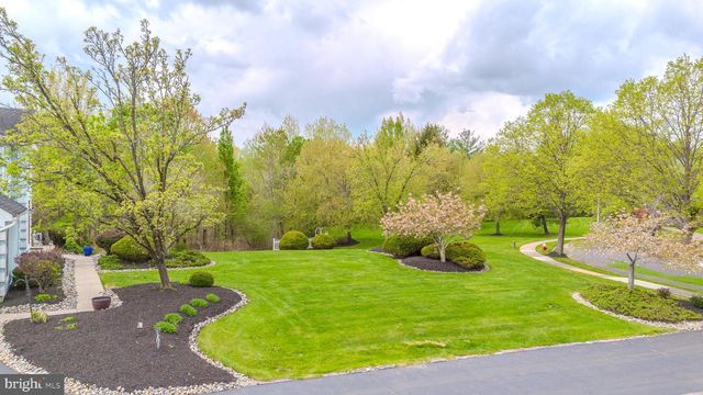 23 E KINCAID DR, West Windsor, NJ 08550