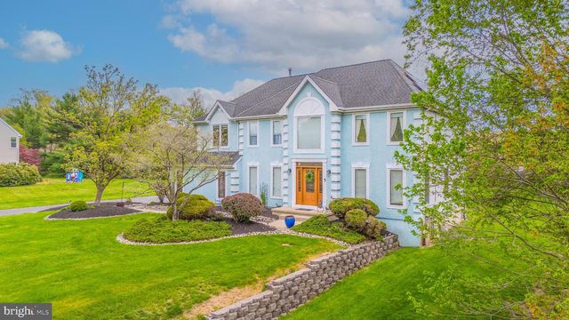 23 E KINCAID DR, West Windsor, NJ 08550