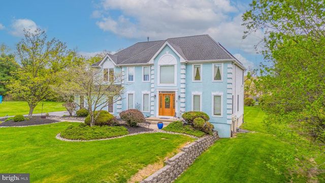 23 E KINCAID DR, West Windsor, NJ 08550