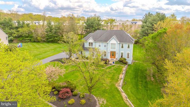 23 E KINCAID DR, West Windsor, NJ 08550