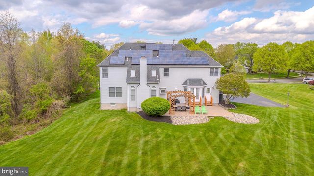 23 E KINCAID DR, West Windsor, NJ 08550