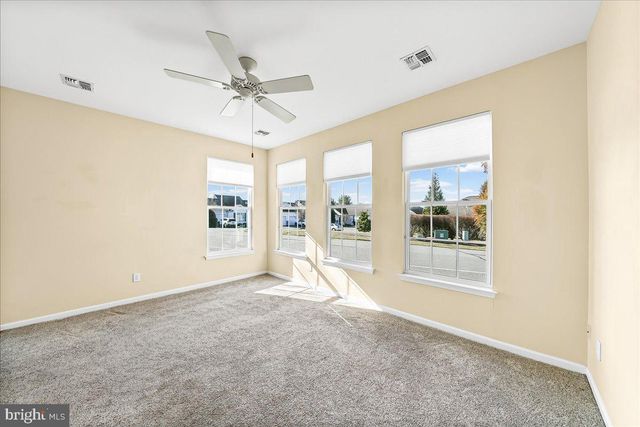 191 E HUNTING HORN LN, Glen Mills, PA 19342