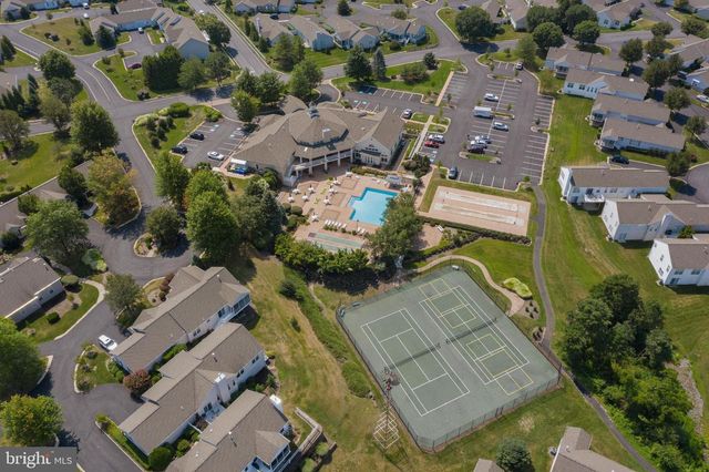 191 E HUNTING HORN LN, Glen Mills, PA 19342