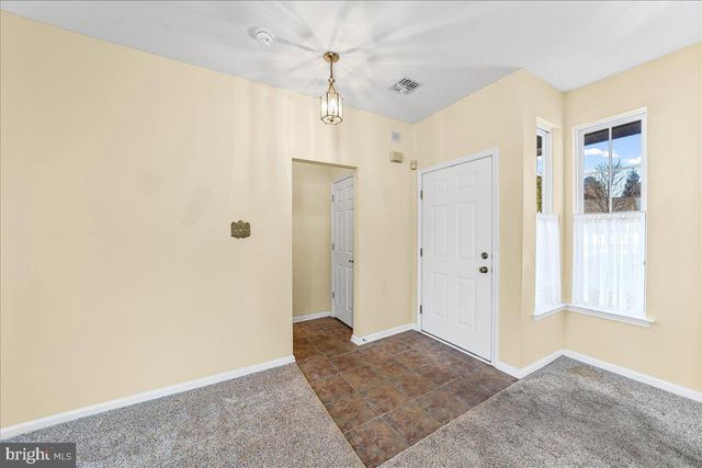 191 E HUNTING HORN LN, Glen Mills, PA 19342