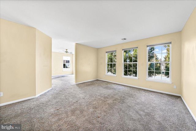 191 E HUNTING HORN LN, Glen Mills, PA 19342